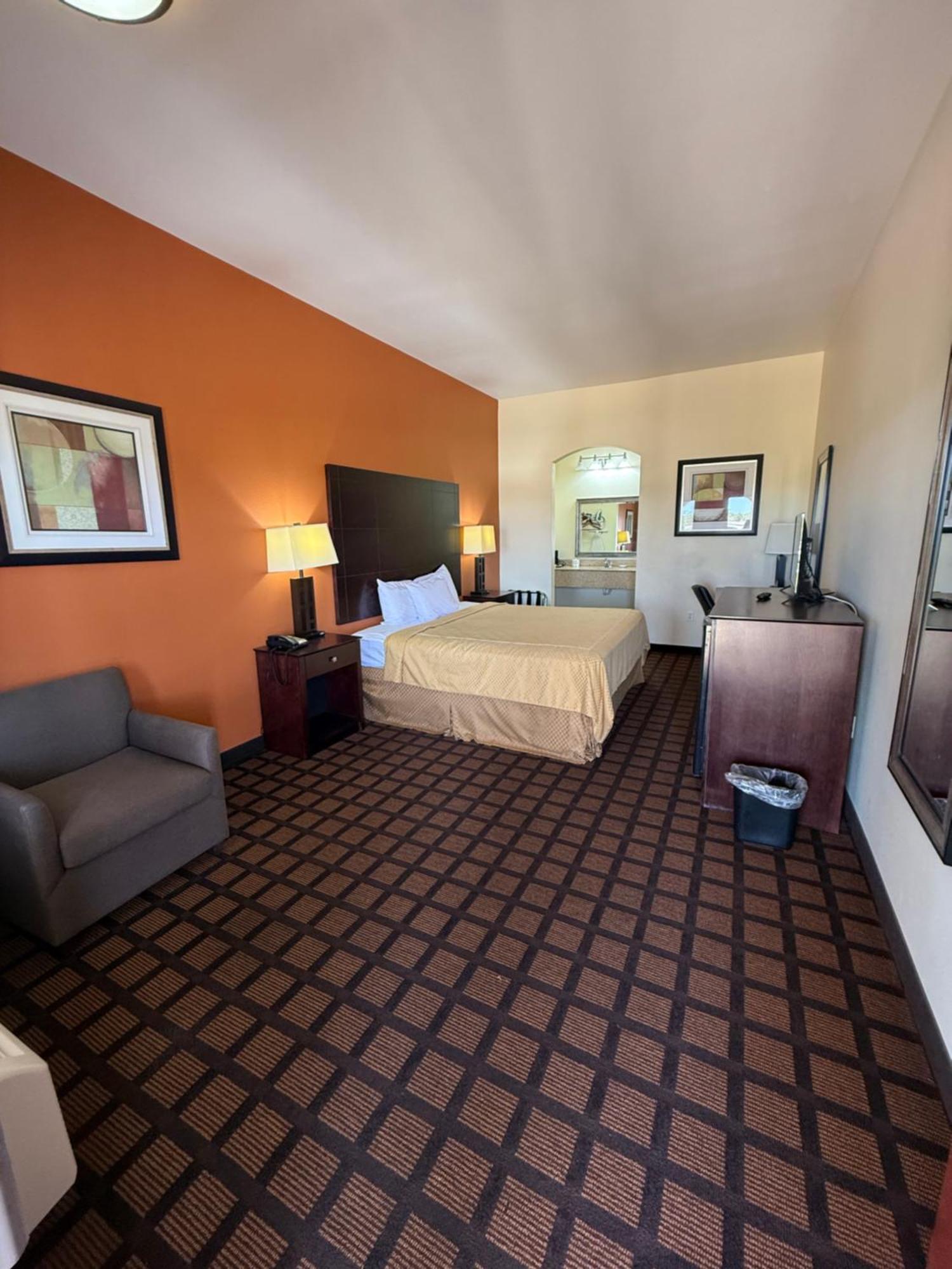 Executive Inn And Suites Pittsburg Buitenkant foto